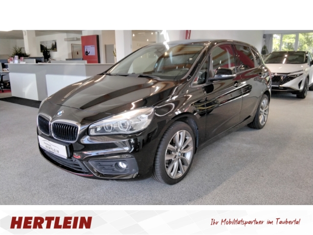 225 Active Tourer i Park-Assistent
